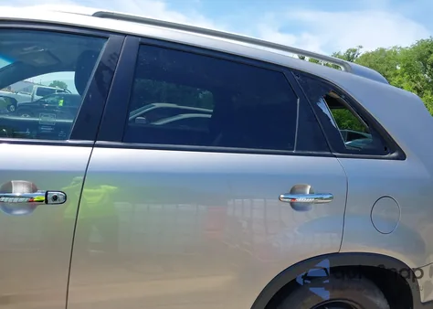 2013 Kia Sorento Lx from USA, damaged, VIN 5XYKT3A68DG348357